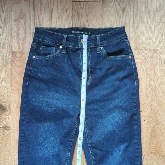 Simon Chang. Dark Jeans. Size Small - Picture 8 of 10